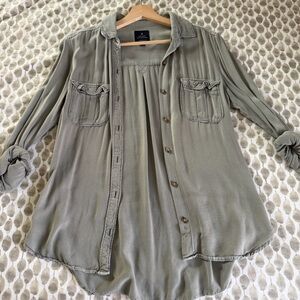 American Eagle Outfitters Sage Green Vintage Boyfriend Shirt